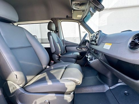 New 2026 Mercedes-Benz Sprinter 2500 image 23