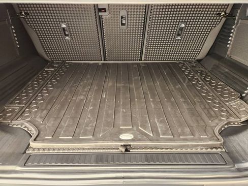 Used 2026 Land Rover Defender 110 S image 22