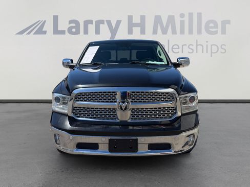 Used 2017 RAM 1500 Laramie w/ Convenience Group AWD/4WD image 8