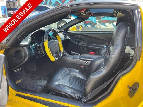 Used 2003 Chevrolet Corvette Coupe RWD image 8