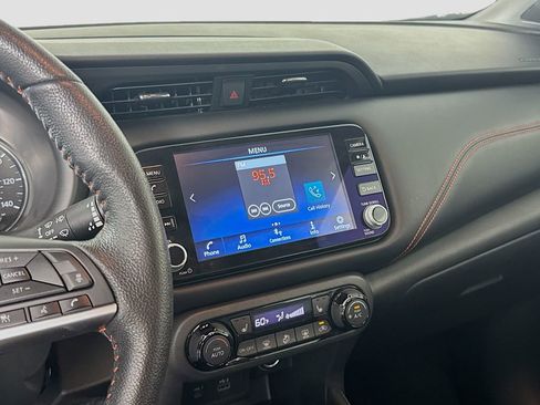 Used 2022 Nissan Kicks SR w/ Premium Package FWD image 14