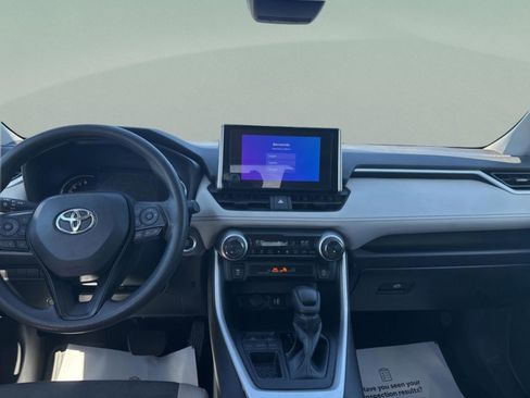 Used 2024 Toyota RAV4 XLE w/ Convenience Package FWD image 10