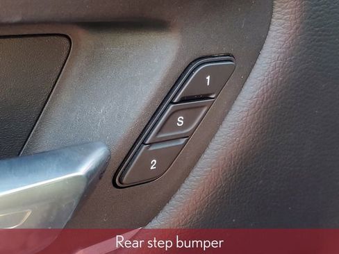 Used 2025 RAM 1500 Laramie image 14