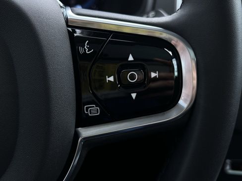 Used 2023 Volvo XC90 B5 Core w/ Protection Package Premier AWD/4WD image 37