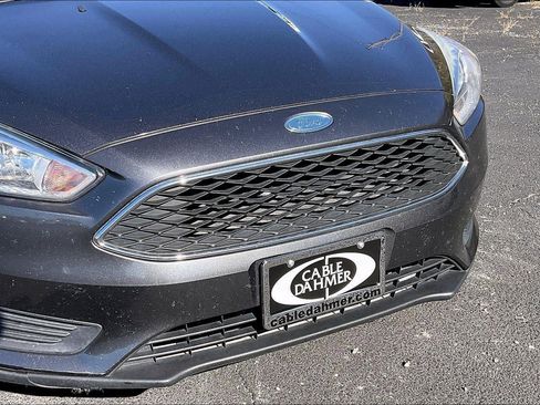 Used 2018 Ford Focus SE image 30