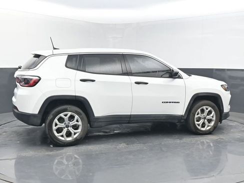 Used 2025 Jeep Compass Sport AWD/4WD image 6