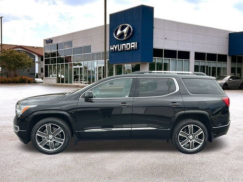 Used 2017 GMC Acadia Denali w/ Technology Package image 2