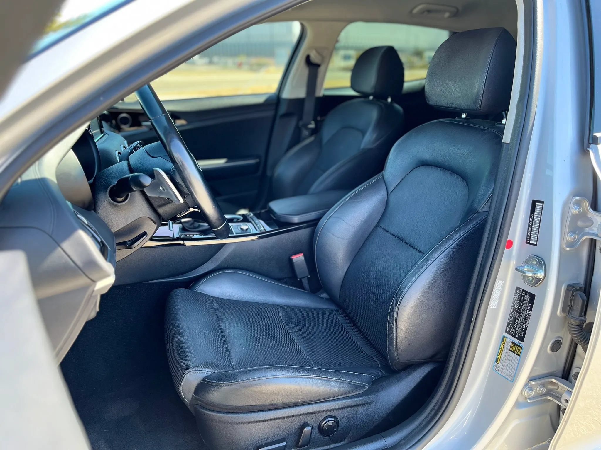 Used 2018 Kia Stinger RWD image 11