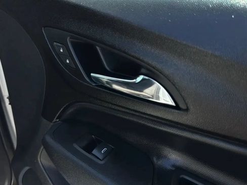 Used 2022 Chevrolet Equinox LT FWD image 13