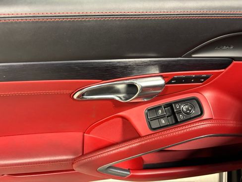 Used 2015 Porsche 911 Carrera S image 9