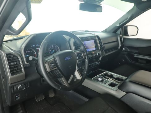 Used 2020 Ford Expedition XLT image 21