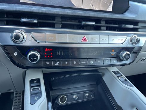 Certified 2023 Kia Telluride SX image 12