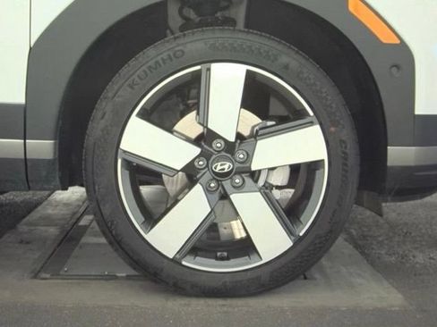 Used 2026 Hyundai Santa Fe Limited AWD/4WD image 10