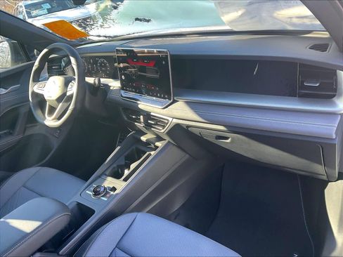 New 2026 Volkswagen Tiguan SE R-Line image 10