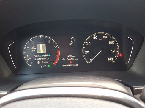 Certified 2023 Honda Pilot Touring image 24