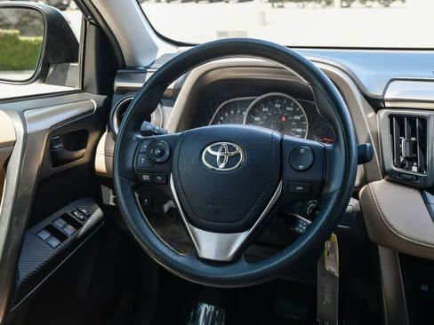 Used 2013 Toyota RAV4 XLE FWD image 12