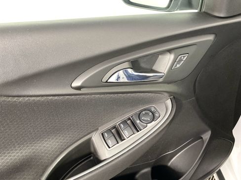 Used 2023 Chevrolet Malibu LT FWD image 13