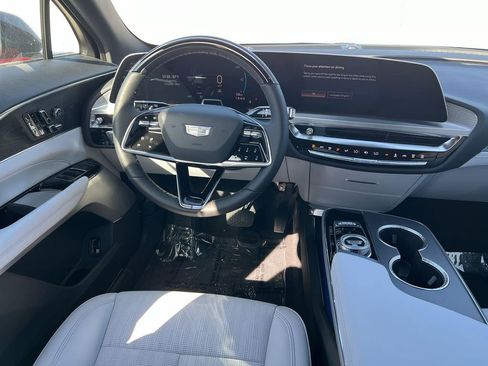 New 2025 Cadillac Lyriq Sport image 11