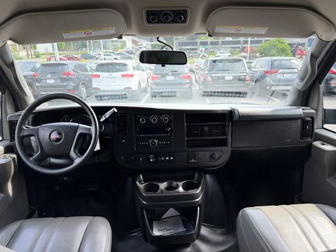 Used 2019 GMC Savana 3500 LS RWD image 11