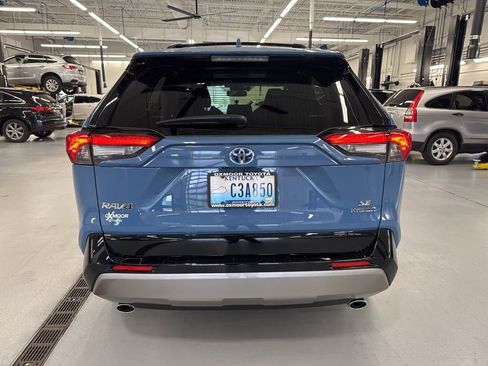 Used 2022 Toyota RAV4 SE AWD/4WD image 4