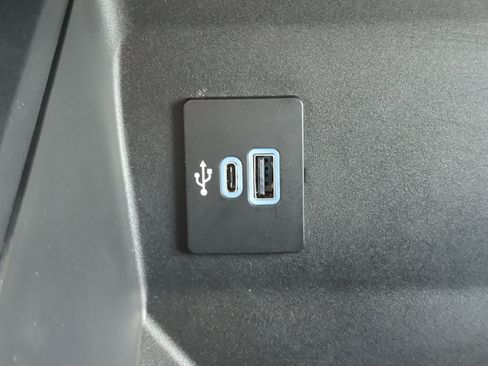 Certified 2025 Ford F250 XLT AWD/4WD image 19