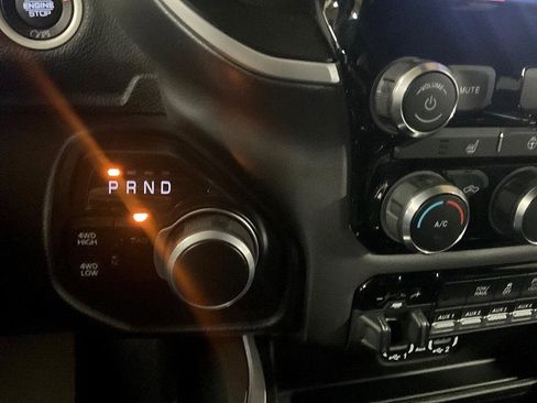 Used 2022 RAM 2500 Big Horn w/ Level C Equiment Group image 21