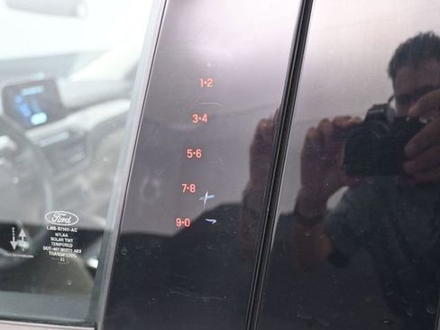 Used 2022 Ford Escape SEL image 23