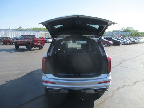 Used 2020 Cadillac XT6 Premium Luxury image 7