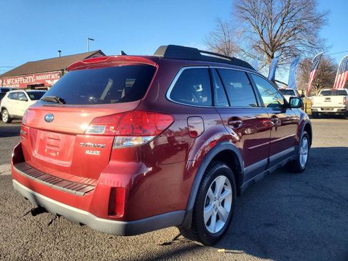 Used 2014 Subaru Outback 2.5i Premium image 5