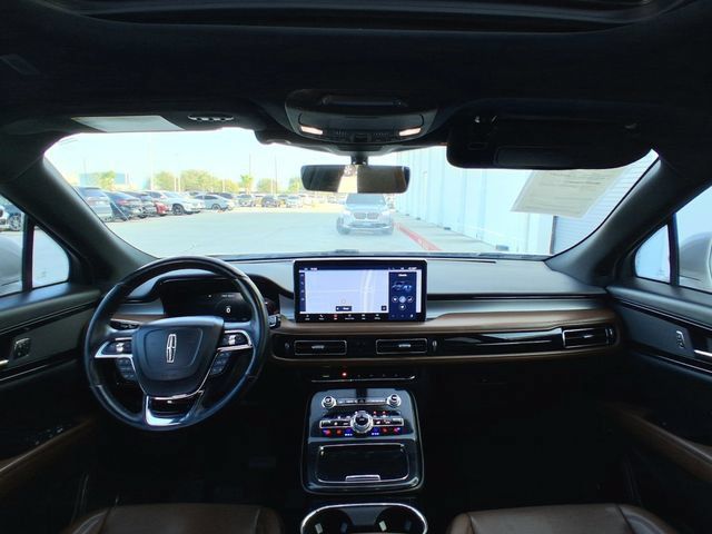 Used 2023 Lincoln Nautilus Reserve AWD/4WD image 13