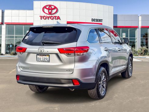 Used 2019 Toyota Highlander XLE image 7