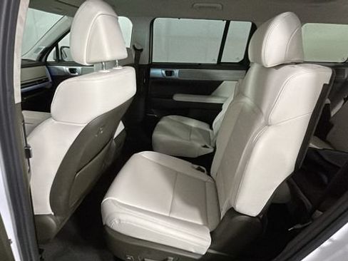 Used 2024 Hyundai Santa Fe Calligraphy FWD image 27