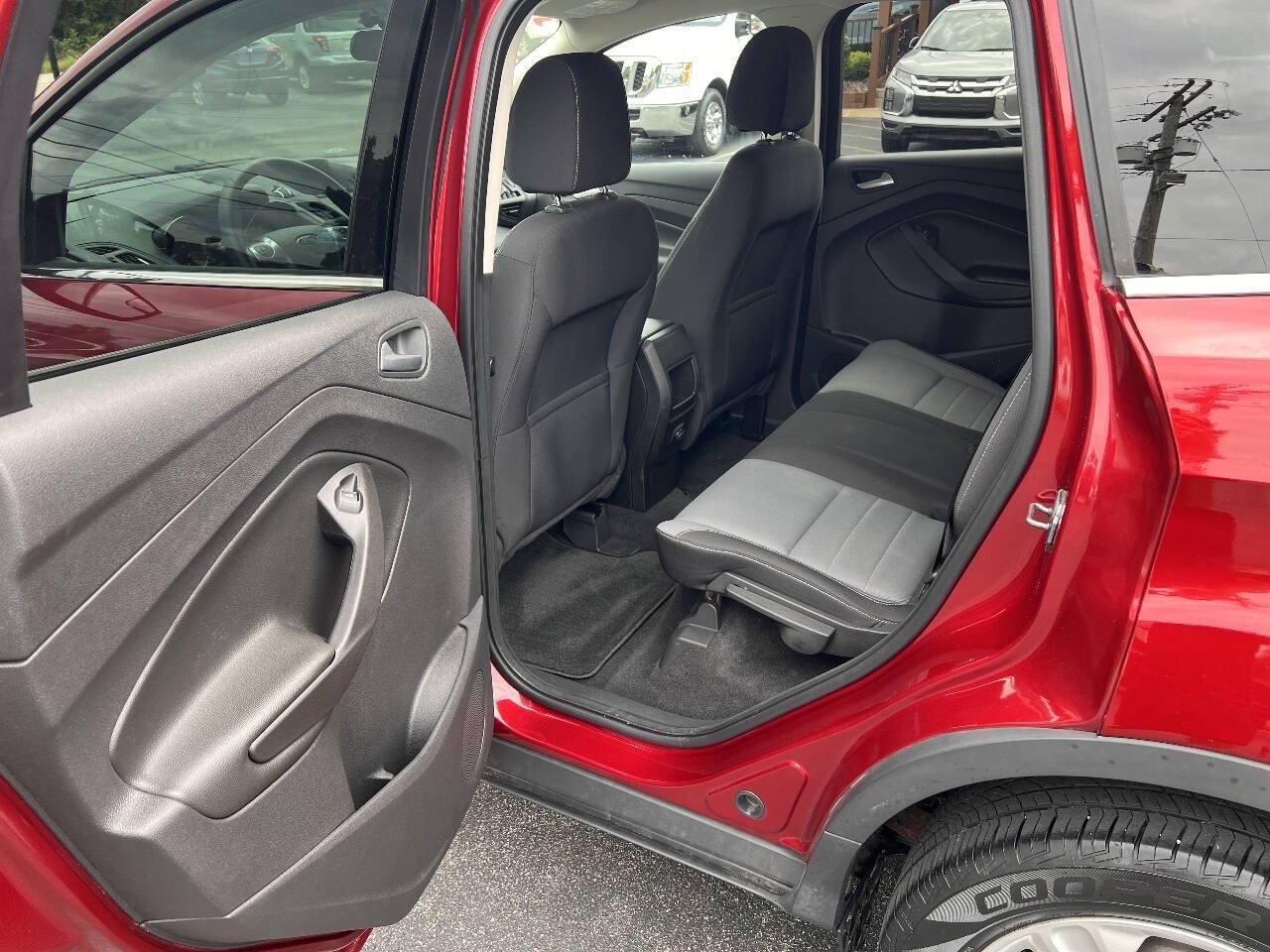 Used 2013 Ford Escape SE FWD image 22