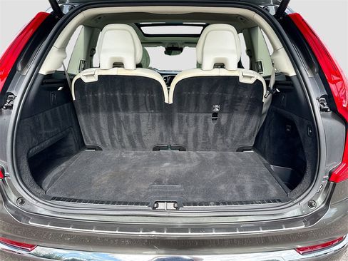 Used 2021 Volvo XC90 T6 Inscription w/ Protection Package Premier image 29