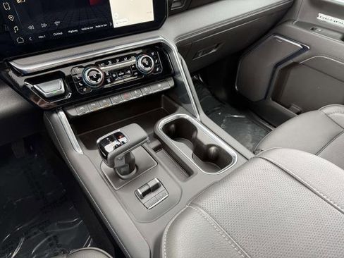Used 2024 GMC Sierra 1500 Denali image 29