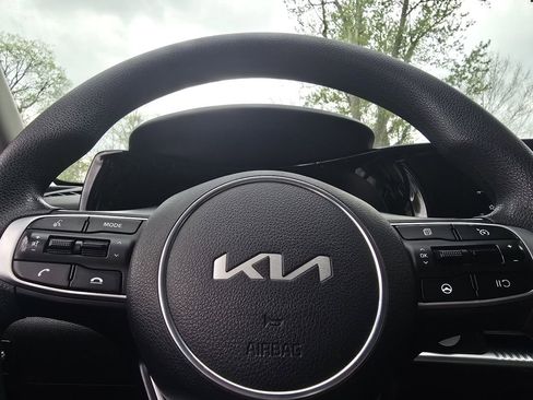 Used 2023 Kia K5 LXS FWD image 26