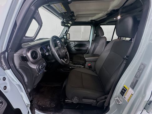 Used 2023 Jeep Wrangler Unlimited w/ Cold Weather Group AWD/4WD image 13