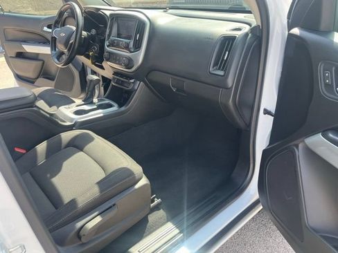 Used 2021 Chevrolet Colorado LT AWD/4WD image 31