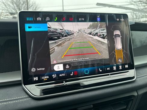 New 2026 Volkswagen Tiguan SE R-Line image 10