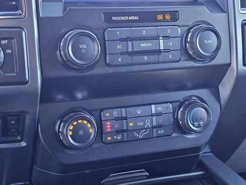 Certified 2022 Ford F250 XLT w/ XLT Premium Package image 18