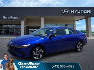 Certified 2025 Hyundai Elantra Sport FWD video 4
