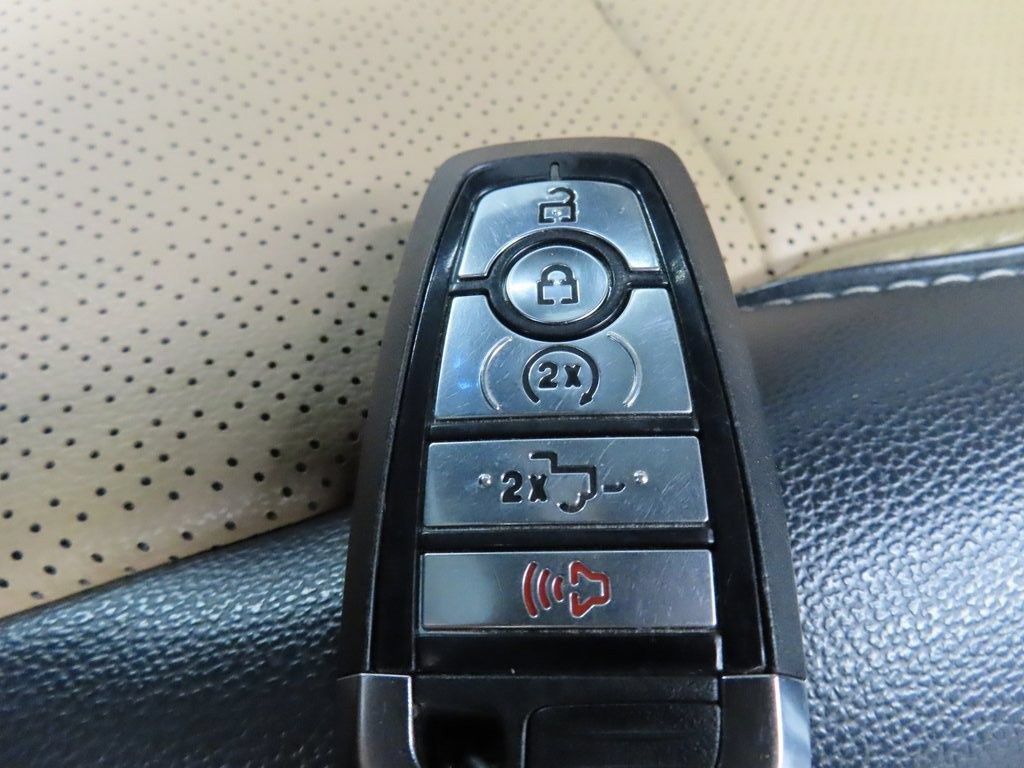 Used 2025 Ford F350 Lariat AWD/4WD image 58