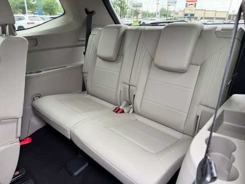 Certified 2023 Volkswagen Atlas SE w/ Panoramic Sunroof Package AWD/4WD image 17