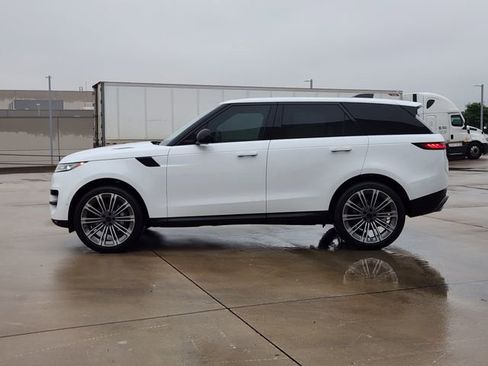 New 2026 Land Rover Range Rover Sport SE AWD/4WD image 3