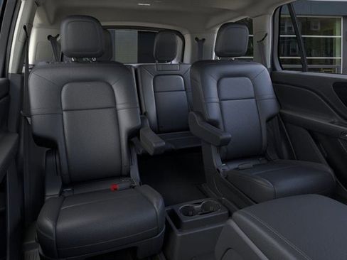 New 2026 Lincoln Aviator AWD image 33