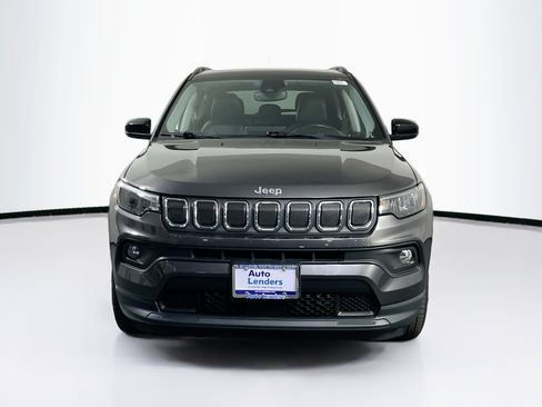 Used 2022 Jeep Compass Latitude w/ Sun and Sound Group AWD/4WD image 2