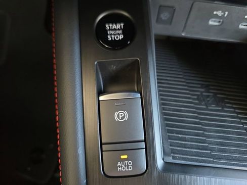 New 2026 Nissan Kicks SR image 30