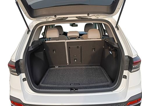 New 2025 Volkswagen Taos SE image 16