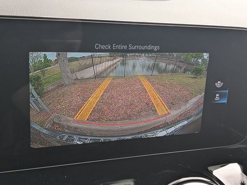 Certified 2022 Mercedes-Benz GLA 250 4MATIC w/ Premium Package Lite image 7