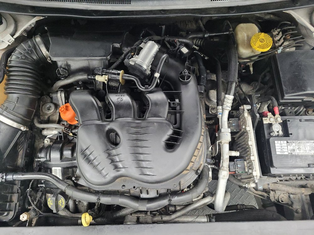Used 2015 Chrysler 200 S w/ Comfort Group FWD image 30
